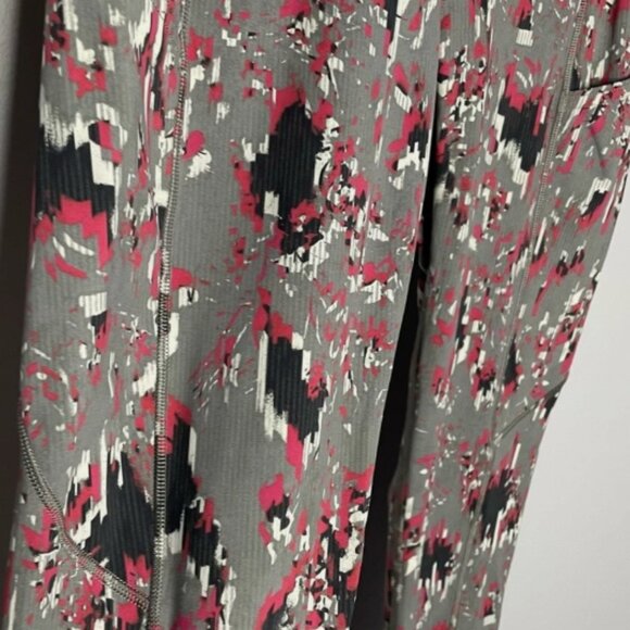 Lululemon Fast and Free High-Rise Leggings 25" Size 6 SOLD OUT Tights - Picture 7 of 8